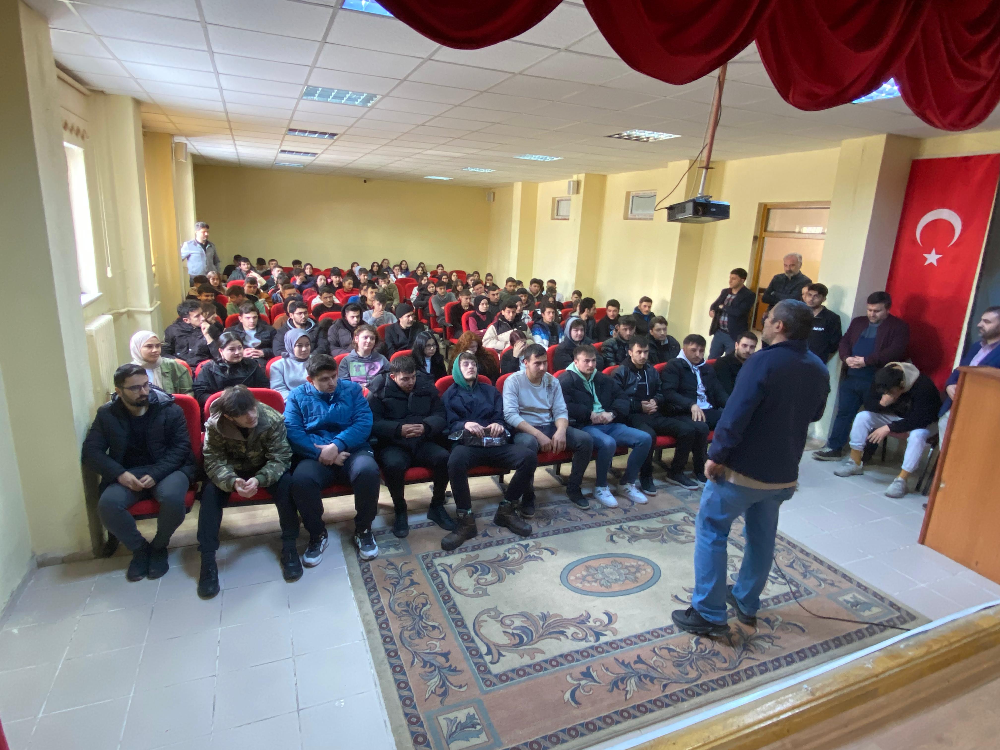 Meslek Yüksekokulumuz'dan Küre Çok Programlı Anadolu Lisesine Tanıtım Ziyareti